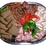 Polacy-chetnie-przygotowuja-tradycyjne-wielkanocne-potrawy